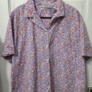 Vintage woman's button down shirt by Bobbie Brooks. Woman's size 2 XL/3 XL